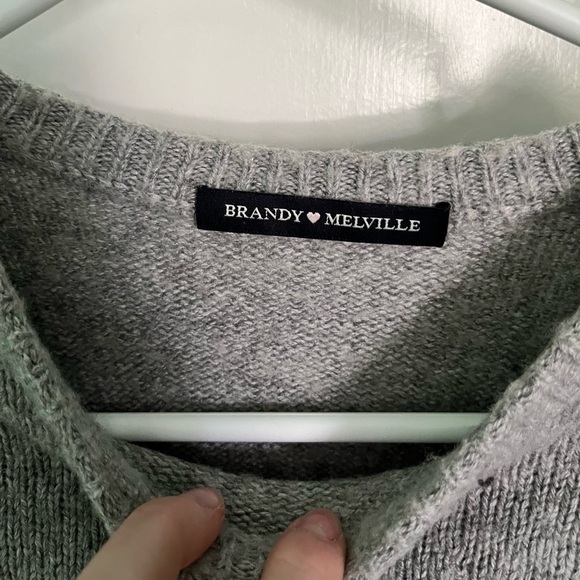 Brandy Melville long sleeve sweater - Picture 3 of 3